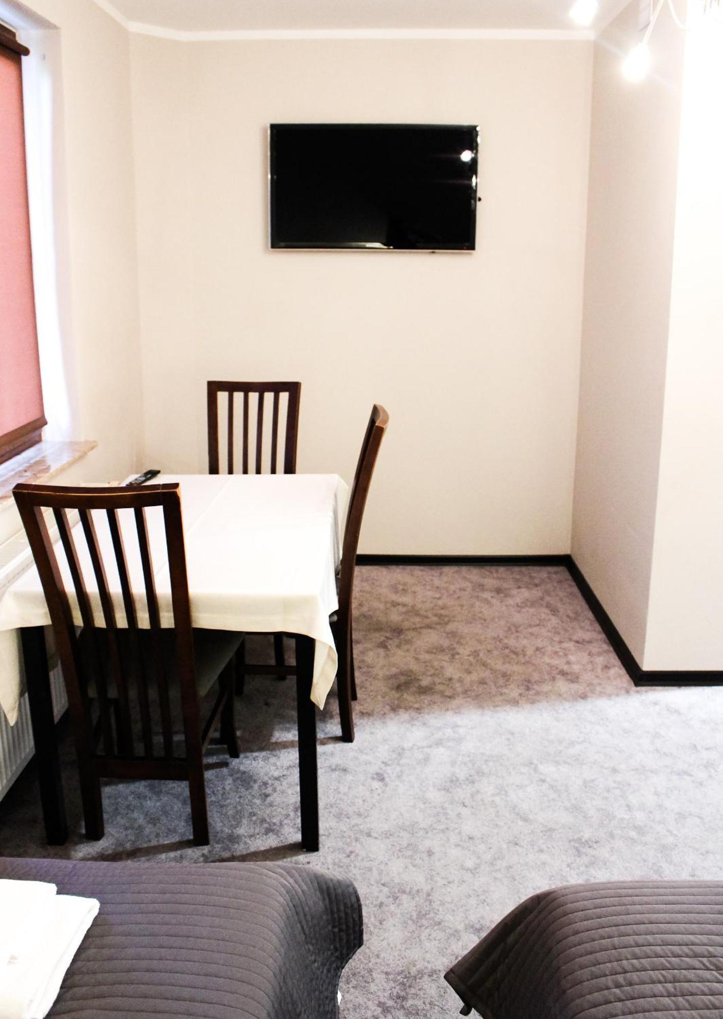 Hotel Regina Radom Ngoại thất bức ảnh