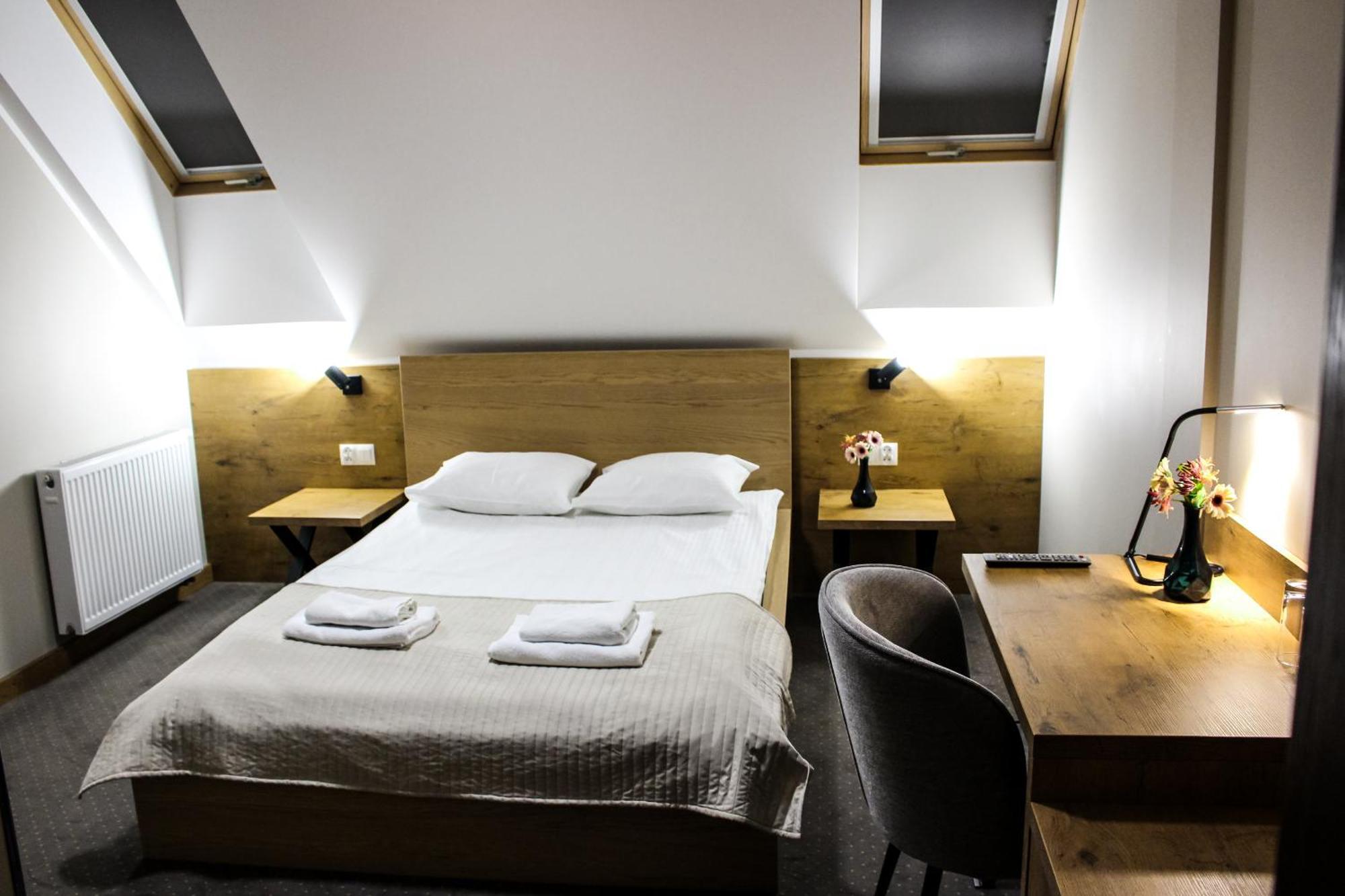 Hotel Regina Radom Ngoại thất bức ảnh