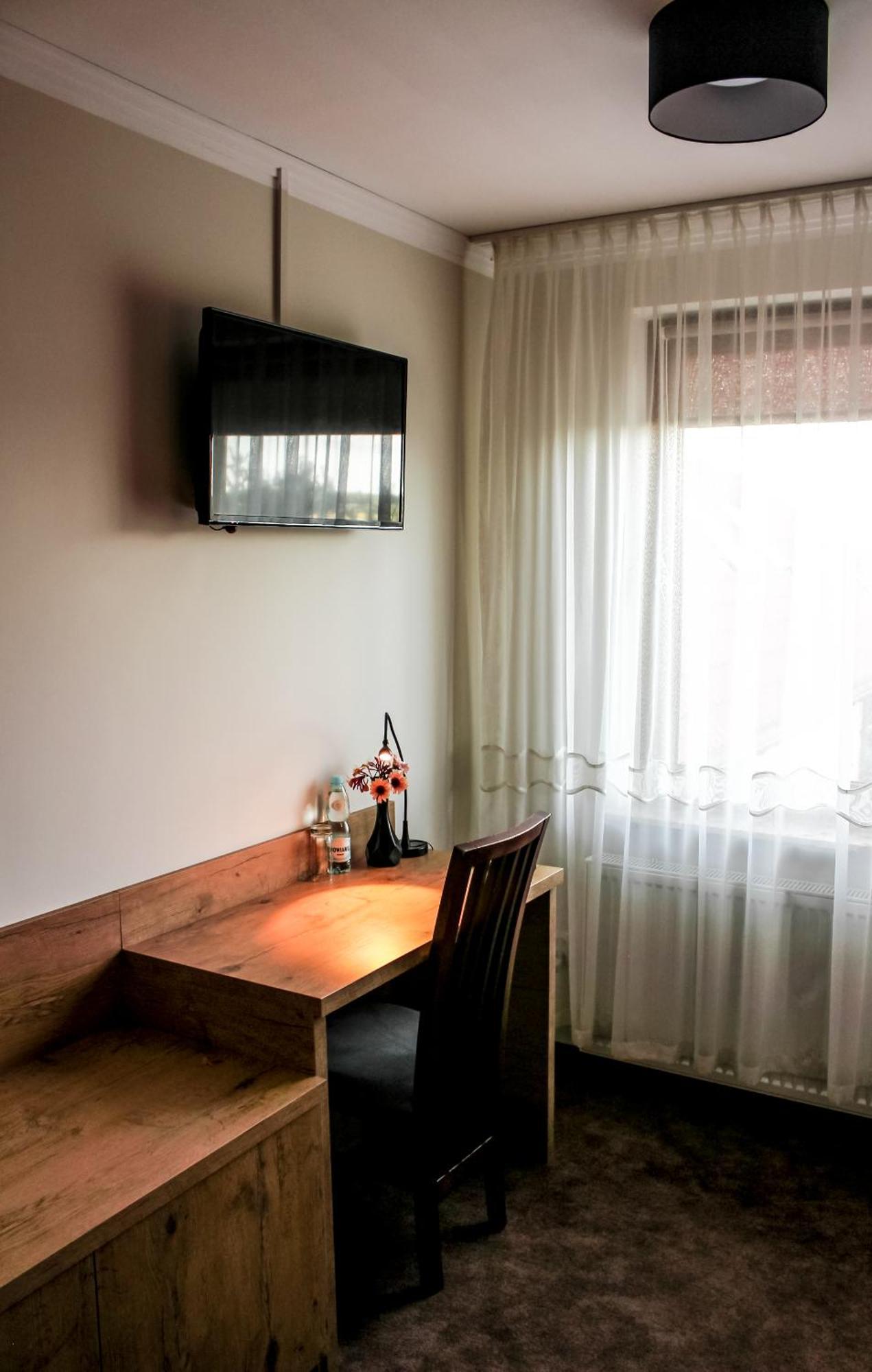 Hotel Regina Radom Ngoại thất bức ảnh