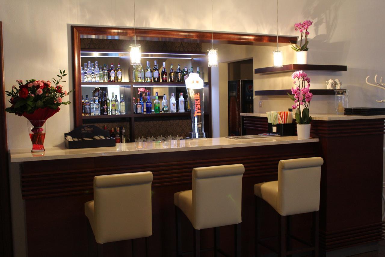 Hotel Regina Radom Ngoại thất bức ảnh