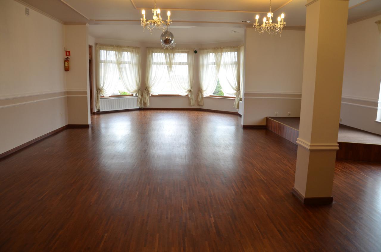 Hotel Regina Radom Ngoại thất bức ảnh